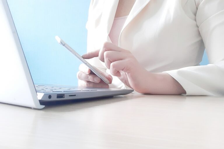 近年注目のSNS採用とは？背景やメリット、その他の手法も