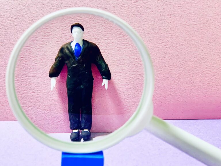 ダイレクトリクルーティングとスカウトの違いとは？メリットを比較して解説