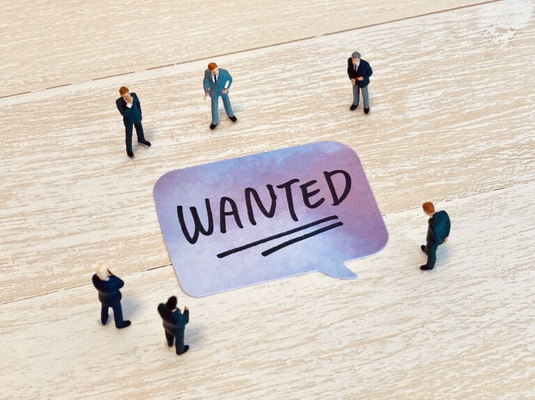 ダイレクトソーシングとは？活用事例や導入メリットを紹介